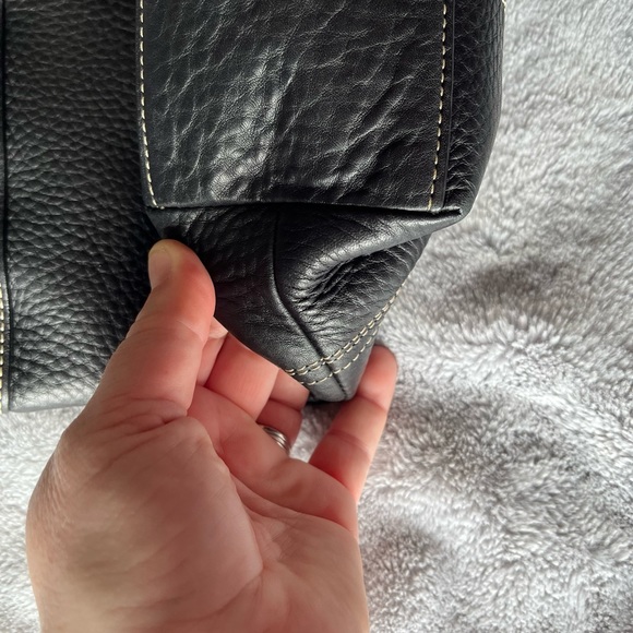 Coach - Picture 6 of 9